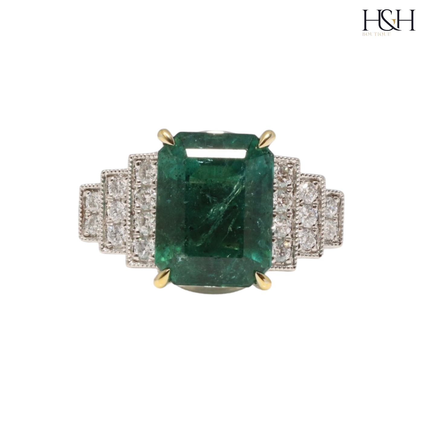 ART DECO STYLE EMERALD AND DIAMOND RING