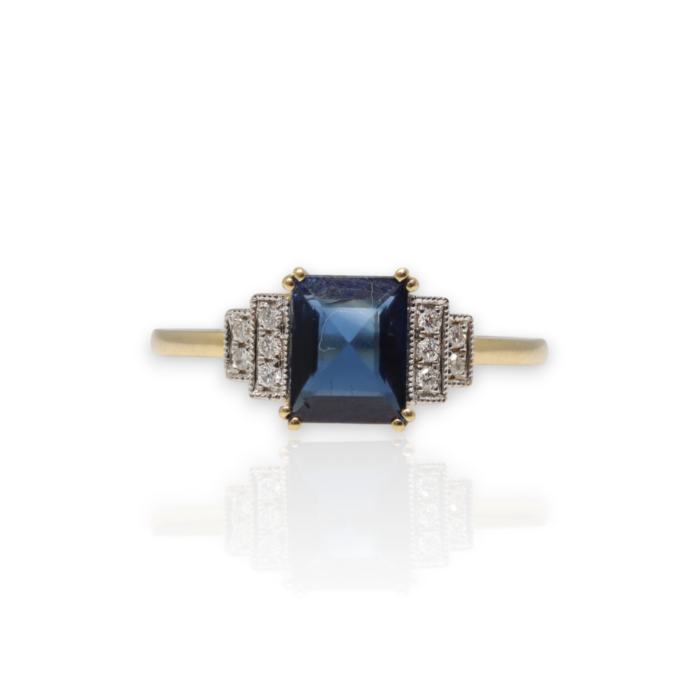 18CT YELLOW GOLD SAPPHIRE AND DIAMOND RING