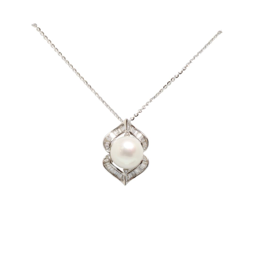 SOUTH SEA PEARL AND DIAMOND PENDANT AND NECKLACE