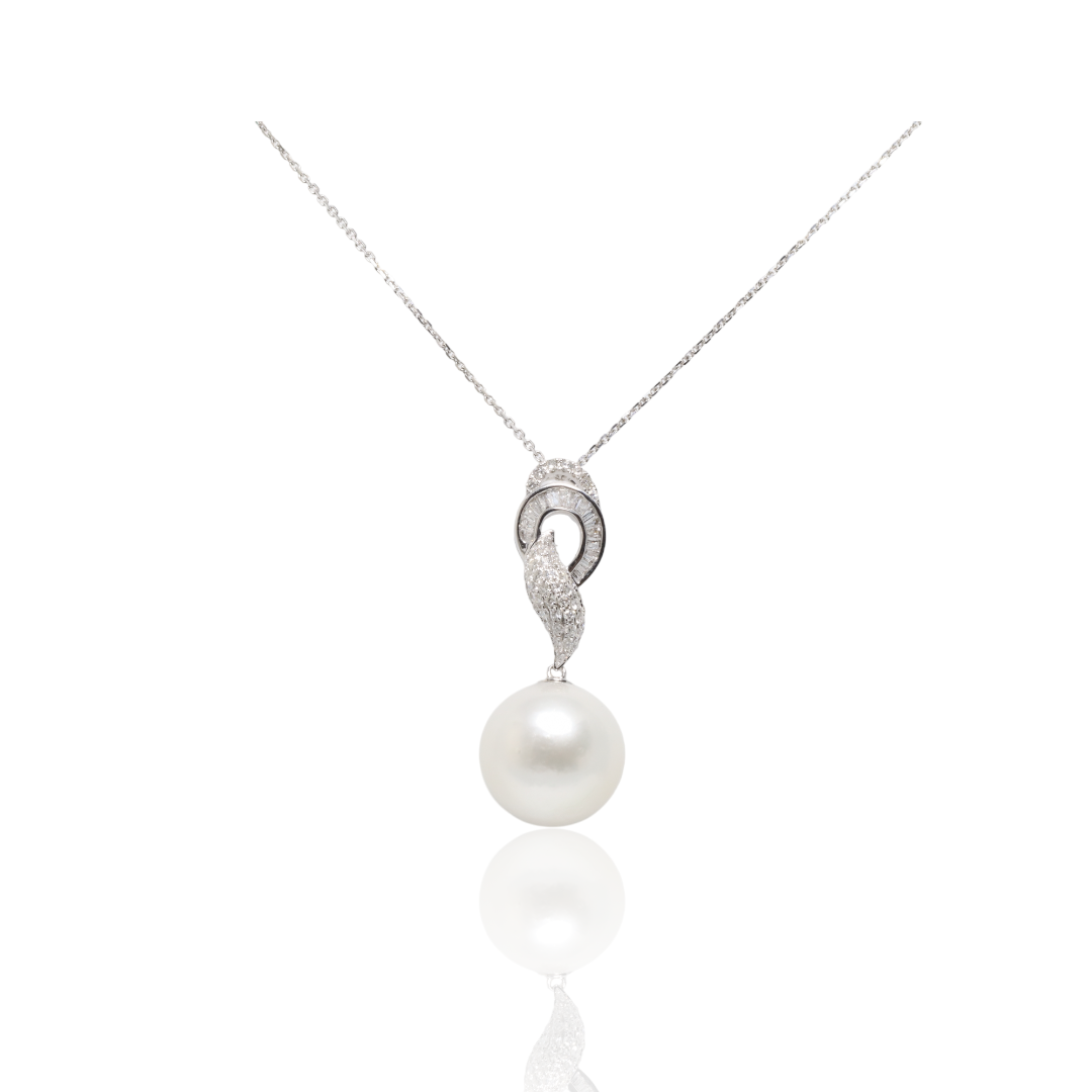 SOUTH SEA PEARL AND DIAMOND PENDANT AND NECKLACE