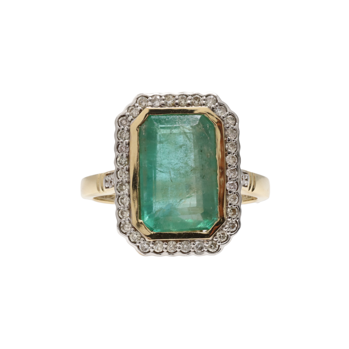 EMERALD AND DIAMOND RING