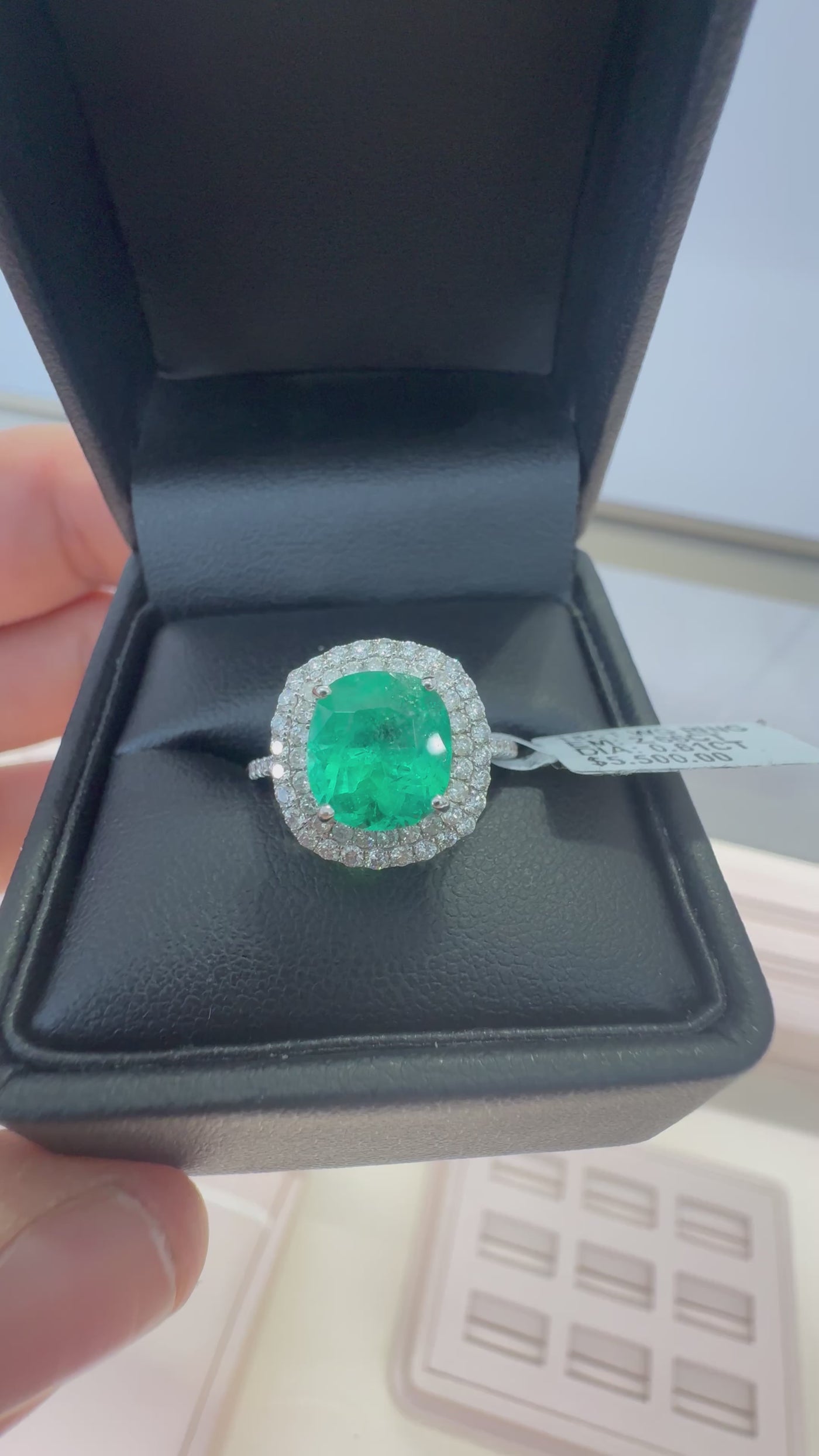 COLOMBIAN EMERALD AND DIAMOND RING