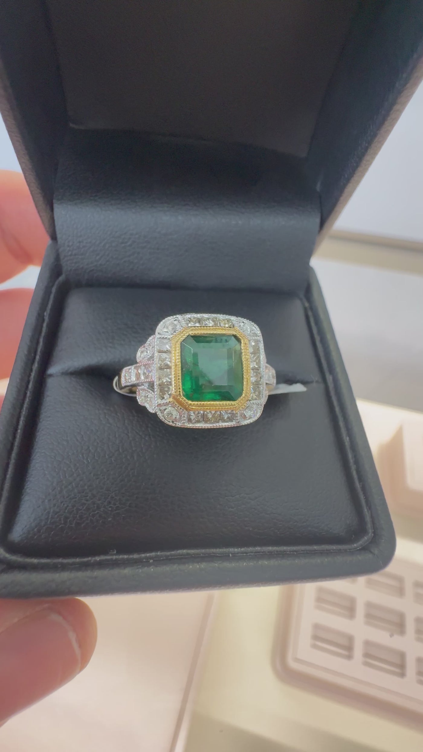 EMERALD AND DIAMOND RING