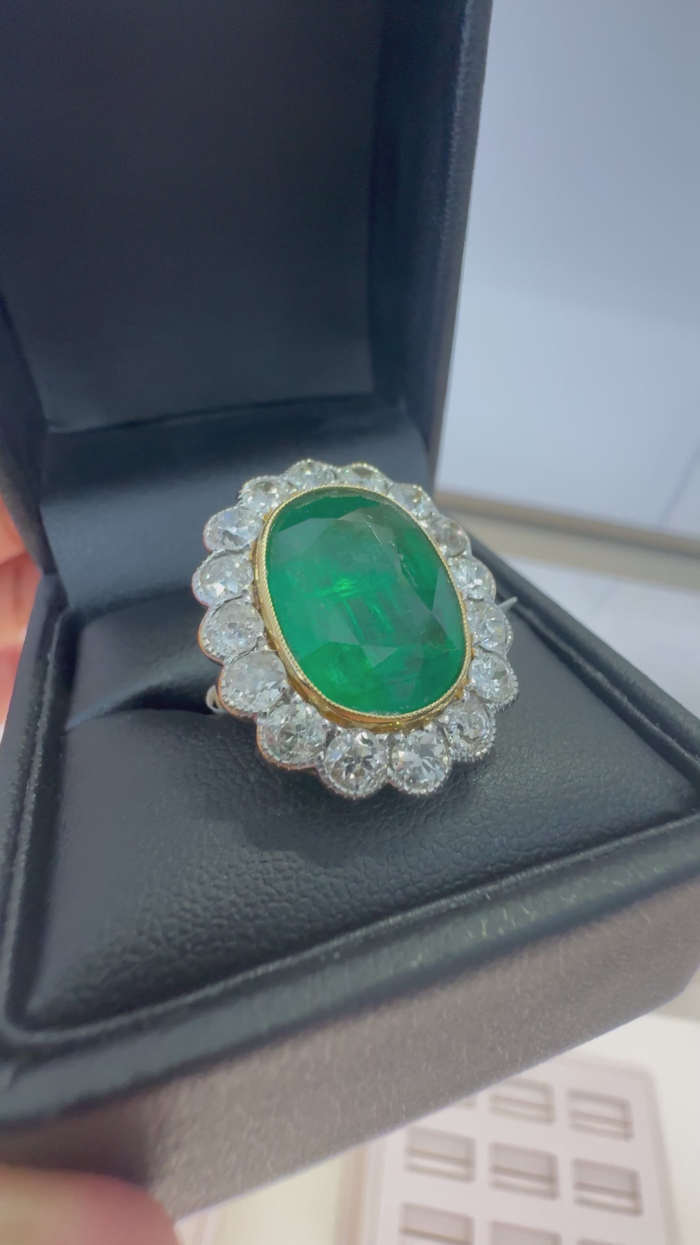 EMERALD AND DIAMOND RING