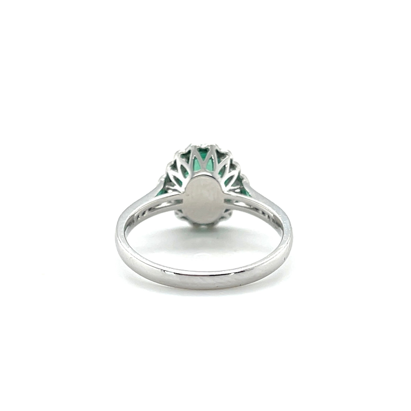 18CT WHITE GOLD DIAMOND AND EMERALD RING