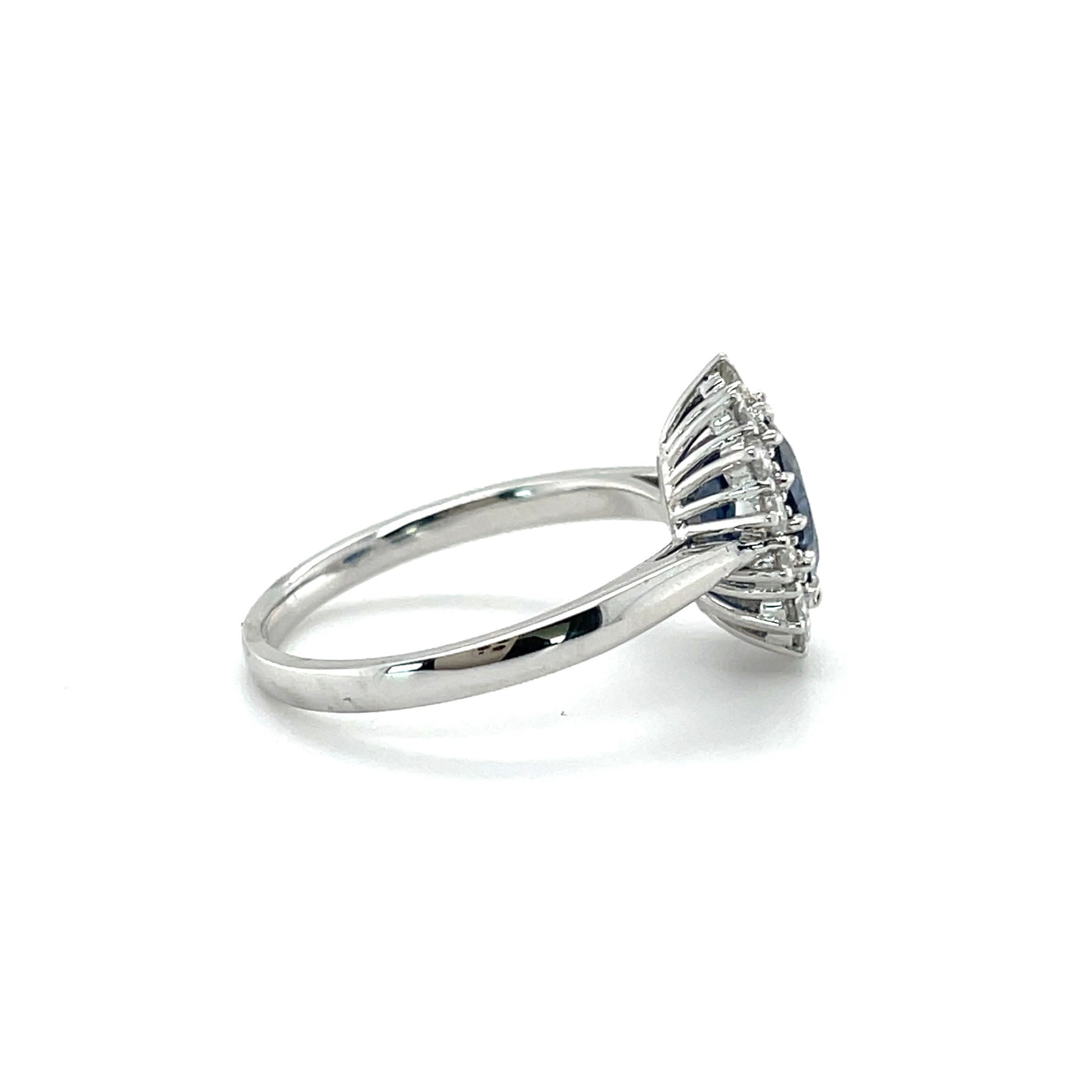 18CT WHITE GOLD SAPPHIRE AND DIAMOND RING