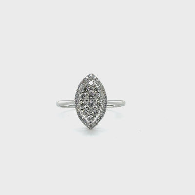 18KT WHITE GOLD AND DIAMOND RING