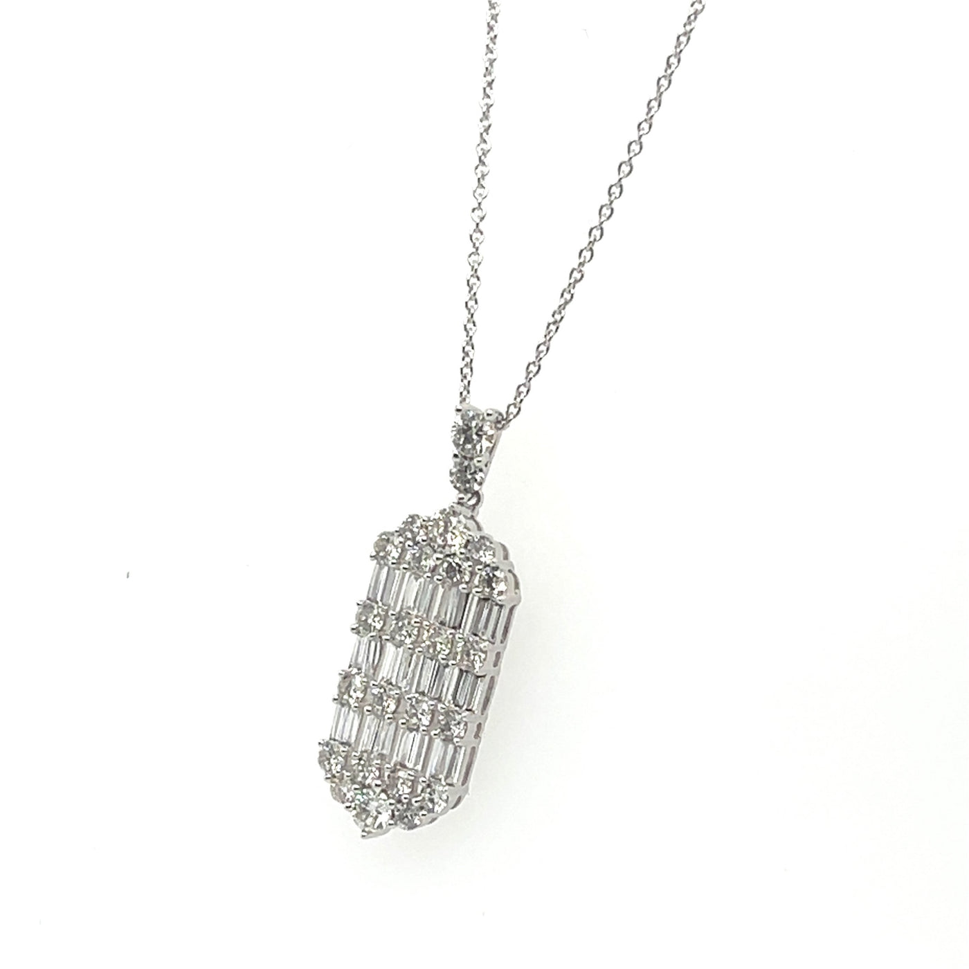 18CT WHITE GOLD DIAMOND PENDANT AND NECKLACE