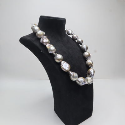 BAROQUE PEARLS