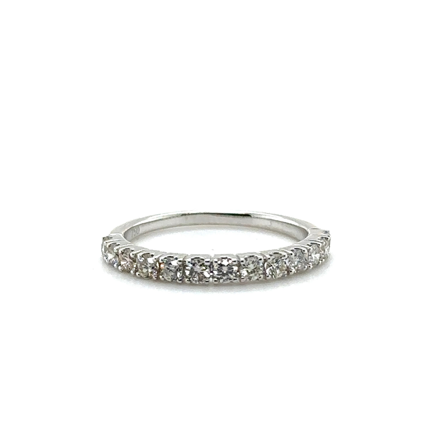 18KT WHITE GOLD AND DIAMOND RING