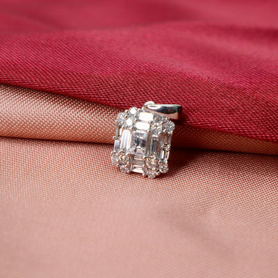 18CT WHITE GOLD DIAMOND PENDANT AND NECKLACE