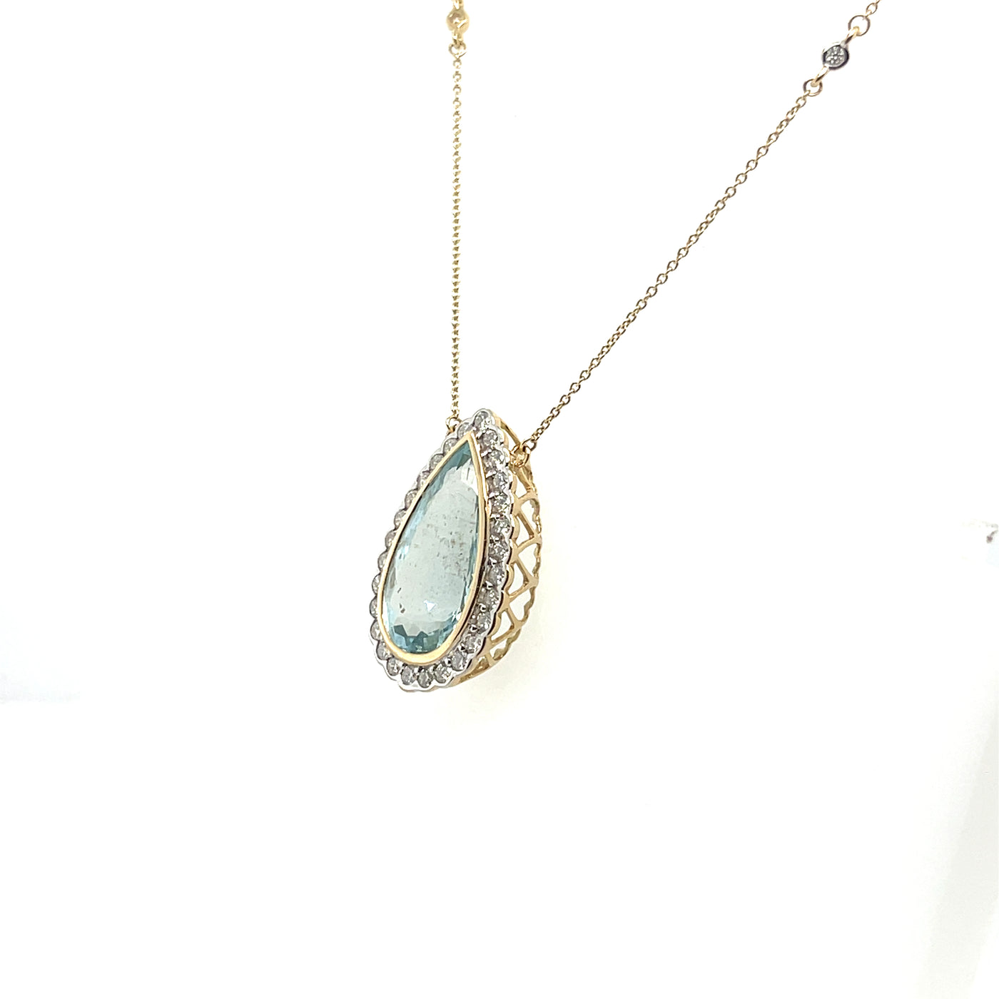 14CT YELLOW GOLD DIAMOND, AQUAMARINE PENDANT & NECKLACE